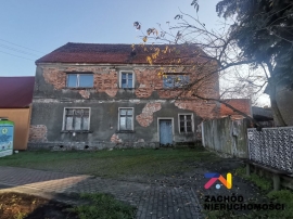 Działka zabudowana o pow. 6200 m2 w Dąbrowie